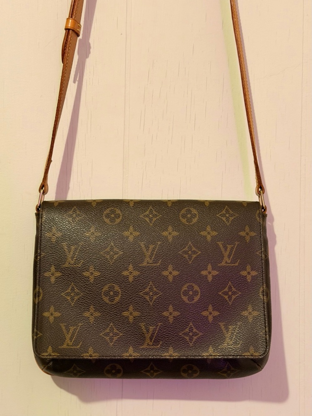 Louis Vuitton Vintage Monogram Crossbody Bag - Picture 2 of 14